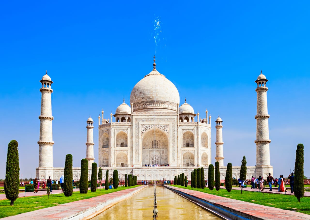 Prime Loacation Near Taj Mahal