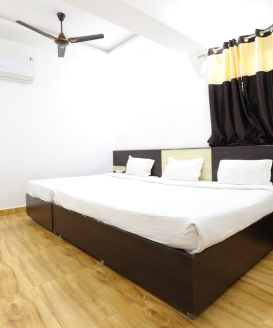 Best hotel near taj mahal agra